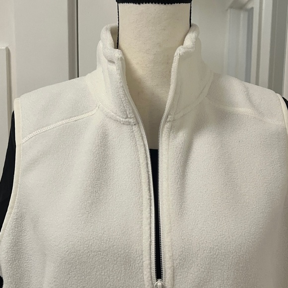 Vineyard Vines White Fleece Vest Lightweight Fall Layering EUC - Picture 2 of 7